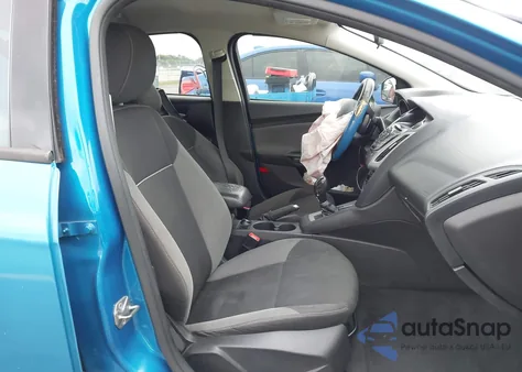 2014 Ford Focus Se z USA, uszkodzony, nr VIN 1FADP3F22EL310685